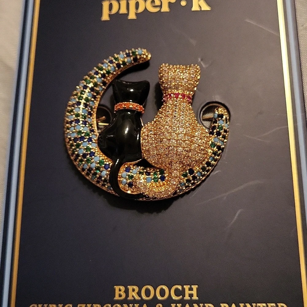 Piper L Black and Gold Cat Brooch Brand New On Card Ta M
